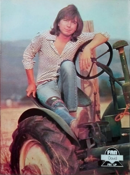 November 15, 1974 Fan Magazine page