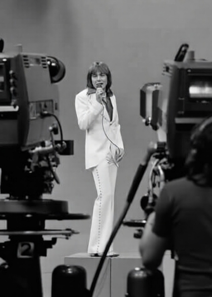 David sings If I Didn't Care