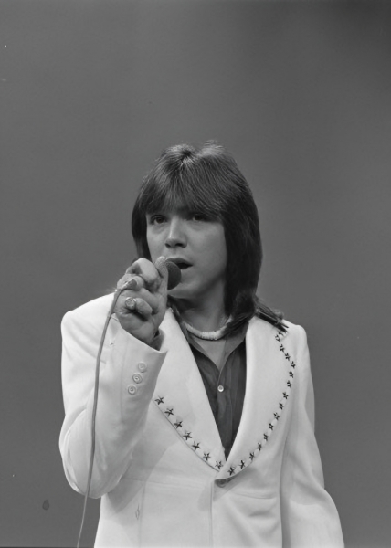 David sings If I Didn't Care