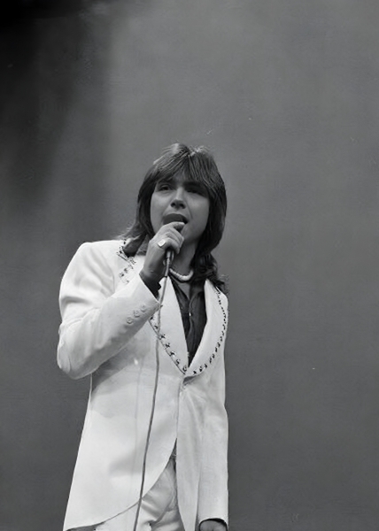 David sings If I Didn't Care