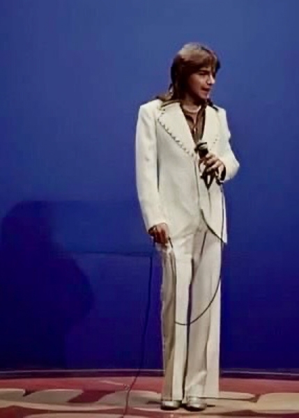 David sings If I Didn't Care