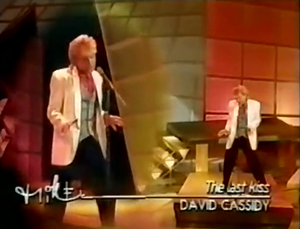 David sings "The Last Kiss"