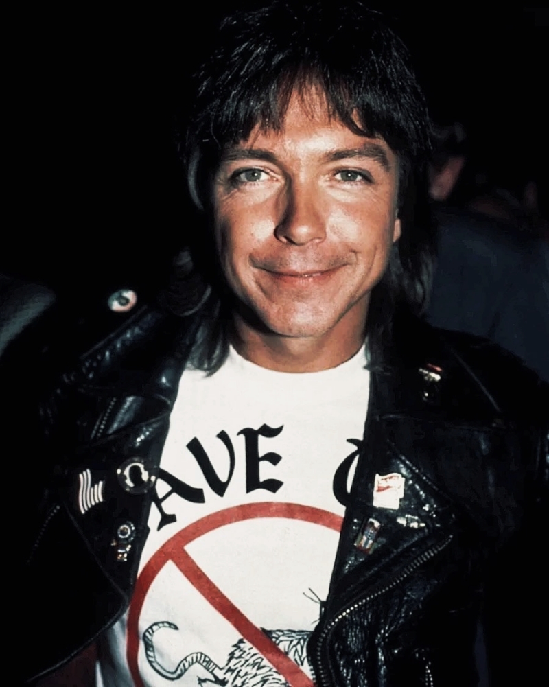 David leaving the International Music Awards show